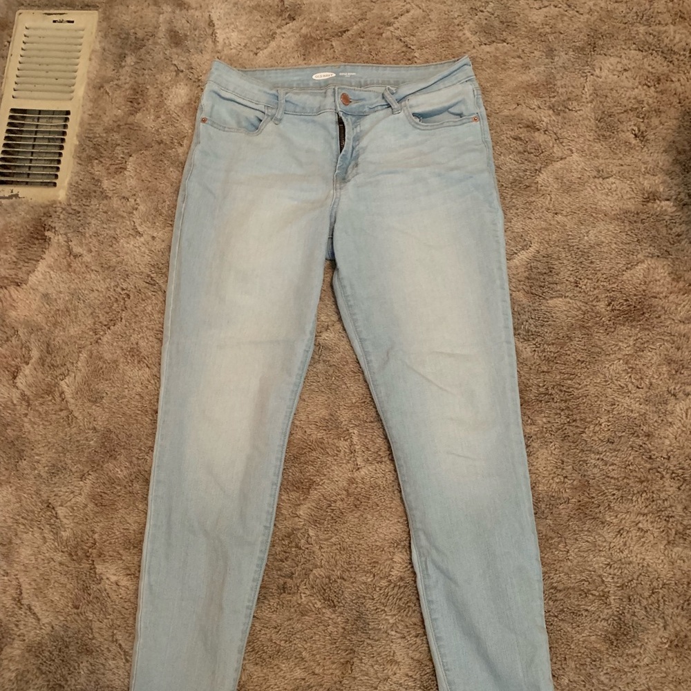 Light wash old navy jeans